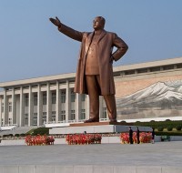 ჩრდილოეთ კორეის ყოფილ ლიდერს კიმ ჩენ ირნს ძეგლი გაუხსნეს