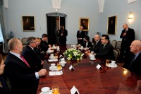 პოლონეთის სენატის მარშალი საქართველოს ახალ ხელისუფლებას შურისძიებისგან თავის შეკავებისკენ მოუწოდებს პოლონეთის სენატის მარშალი საქართველოს ახალ ხელისუფლებას შურისძიებისგან თავის შეკავებისკენ მოუწოდებს