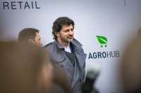 კახა კალაძე „აქსის თაუერსის“ სავაჭრო ცენტრის გახსნის ღონისძიებას დაესწრო