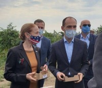 სახელმწიფოს და USAID-ის სოფლის მეურნეობის პროგრამის მხარდაჭერით ყვარელში ახალი სამაცივრო მეურნეობა გაიხსნა