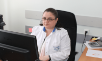 ინფექციონისტი მაია ბუწაშვილი: მნიშვნელოვანია, ხალხმა იცოდეს, რომ ხშირ შემთხვევაში ბინაზე მკურნალობა არის სრულიად მისაღები, უნდა დავზოგოთ საწოლები მათთვის, ვისაც ეს რეალურად სჭირდება