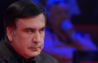 დიაგნოზი: „პარანოიდული ისტერია ნარცისიზმის კომპლექსით“-უცხოური პრესა სააკაშვილის იუბილეს ეხმაურება