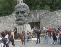 ჩარგალში დღეს ვაჟაობას აღნიშნავენ