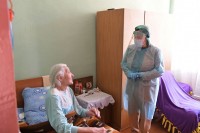 სოფო კილაძემ ზღვის უბანში მდებარე თბილისის ხანდაზმულთა პანსიონატის ბენეფიციარები მოინახულა