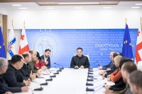 თბილისში მოქმედი უფასო სასადილოების ბენეფიციარებს, ორშაბათიდან, მერიის მიერ დატრენინგებული მოხალისეთა ჯგუფები მოემსახურებიან 