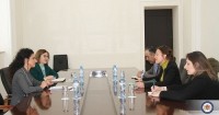 ხათუნა თოთლაძე საქართველოში წითელი ჯვრის ხელმძღვანელს შეხვდა