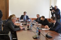 პარლამენტის საპროცედურო საკითხთა და წესების კომიტეტმა 30000 ამომრჩევლის საკანონმდებლო ინიციატივით წარმოდგენილი კანონპროექტის განხილვის დაწყების საკითხს მხარი დაუჭირა