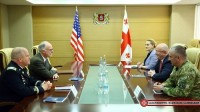 თავდაცვის მინისტრის შეხვდრა აშშ-ის ელჩის მოვალეობის შემსრულებელთან