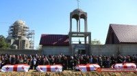  აფხაზეთის შეიარაღებული კონფლიქტისას დაღუპული მებრძოლები დიღმის ძმათა სასაფლაოზე დაკრძალეს