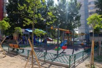 გლდანის რაიონში 10 მისამართზე ბავშვთა გასართობი ზონები მოეწყო 