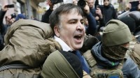 «Le Figaro» (საფრანგეთი): საქართველოს ექს-პრეზიდენტი უკრაინაში პოლიციელებმა დააკავეს, მომხრეებმა კი გაათავისუფლეს