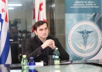 თორნიკე რიჟვაძე ჯანდაცვის სფეროს წარმომადგენლებს შეხვდა