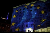 «Atlantic Council» (აშშ): მაშინ როცა დასავლეთი მიგრანტებს კარს უკეტავს, პატარა პოსტსაბჭოთა რესპუბლიკამ ტენდენციის გადალახვა მოახერხა