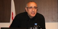 „ქართული ოცნებიდან” წასული დეპუტატების ჯგუფი მთაწმინდის მაჟორიტარობის კანდიდატად მწერალ როსტომ ჩხეიძის კანდიდატურის წარდგენას გეგმავდა 