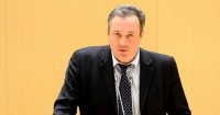 აკაკი ზოიძე ნიკა მელიას: ნუ გვაცოდებ თავს, თქვენ დაგვიჭერდით, დაგვხვრეტდით, გვაწამებდით