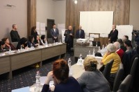 წყალტუბოში დევნილთა კოლექტიური ცენტრების ამხანაგობის თავჯდომარეებთან საინფორმაციო შეხვედრა გაიმართა წყალტუბოში დევნილთა კოლექტიური ცენტრების ამხანაგობის თავჯდომარეებთან საინფორმაციო შეხვედრა გაიმართა