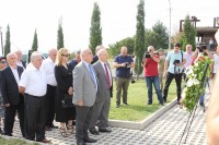 აფხაზეთის ავტონომიური რესპუბლიკის ხელისუფლებამ აგვისტოს ომში დაღუპულ გმირთა ხსოვნას პატივი მიაგო