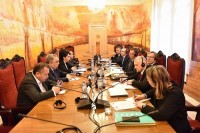 პარლამენტის დამოუკიდებელი წევრები ვენეციის კომისიის დელეგაციის წევრებს შეხვდნენ
